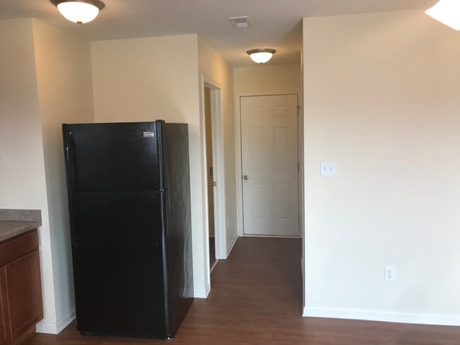 Building Photo - 8105 Whistlewood Dr