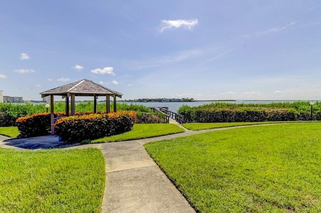Building Photo - 6218 Palma Del Mar Blvd S