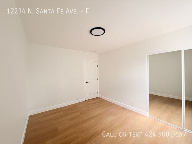 Building Photo - 12234 N Santa Fe Ave