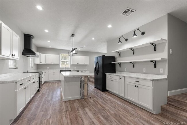 Building Photo - 1613 West St