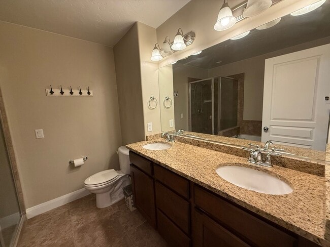 Building Photo - Townhome in Casitas at Hidden Valley with ...