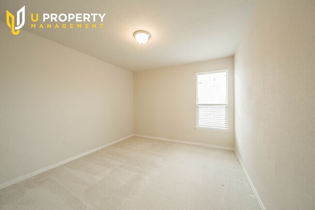 Building Photo - Gorgeous 2-story house in Denton