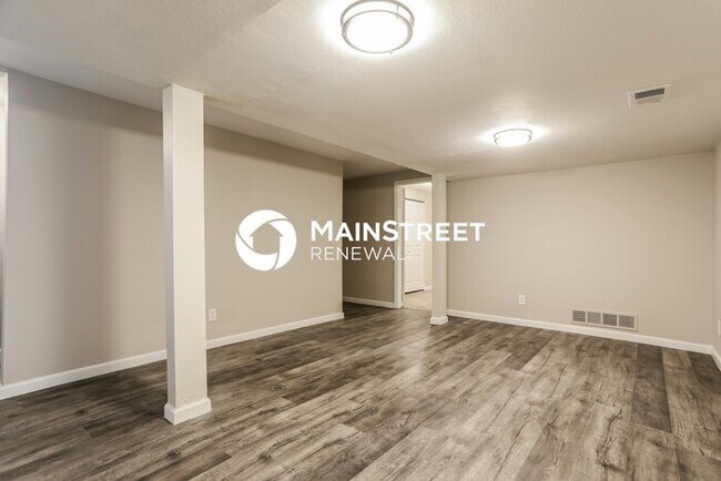 Building Photo - 3 Bedroom Pet-Friendly Home in Aurora, CO with Main Street Renewal