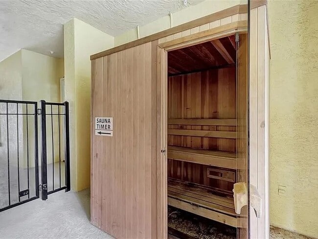 Building Photo - 2bd Condo right by UTC & Lakewood Ranch