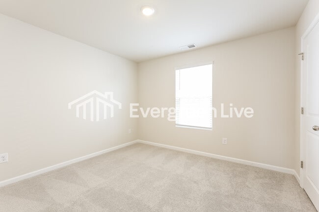 Building Photo - ready now