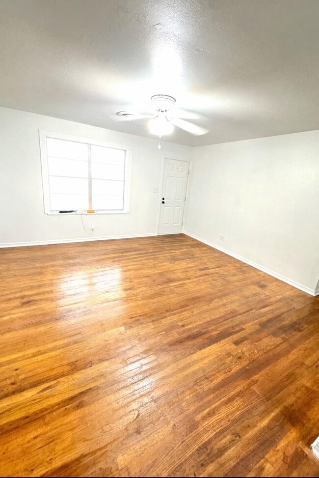 Building Photo - 2108 Horn Rd