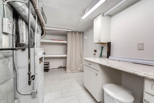 Building Photo - 291 Tanglewood Dr