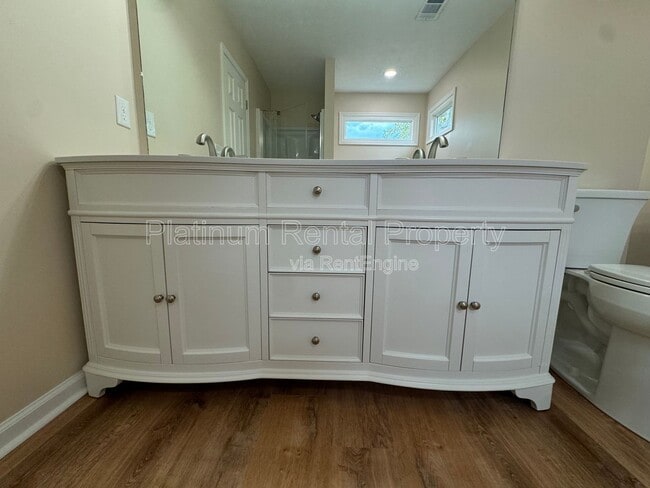 Building Photo - 1444 Glenfield Dr