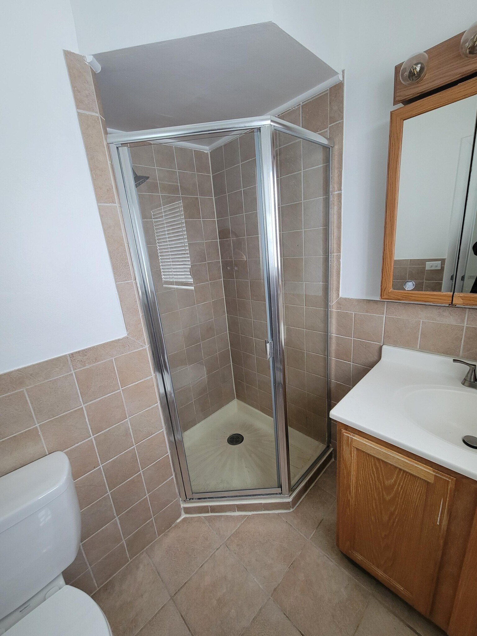 Building Photo - 2214 S Goebbert Rd