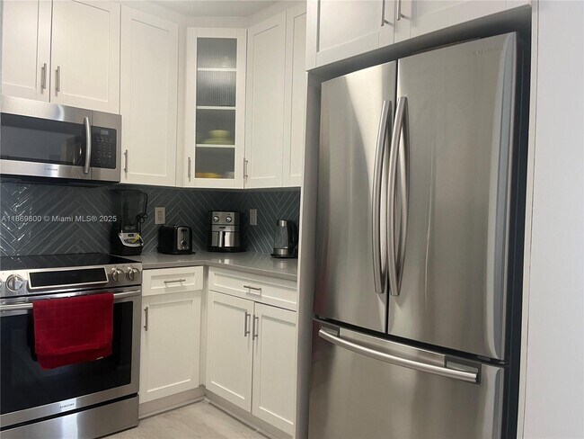 Building Photo - 7385 SW 38th St