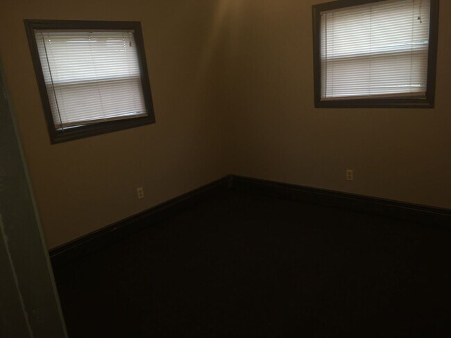 Building Photo - 290-330 N 3rd St