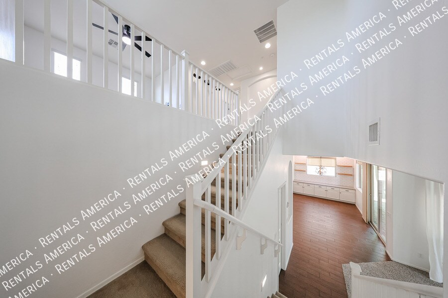 Building Photo - 5193 S Moccasin Trail