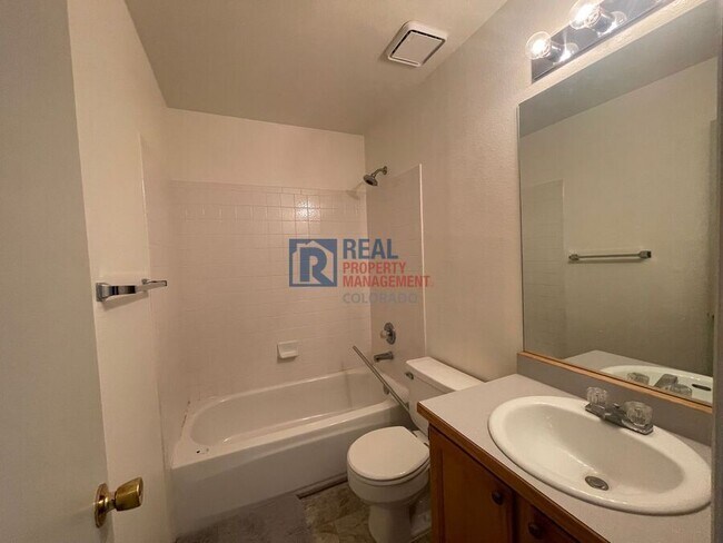 Building Photo - 5812 Granby Hill Dr