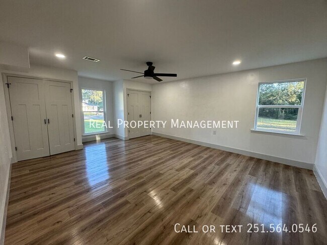 Building Photo - 3158 Lees Ln