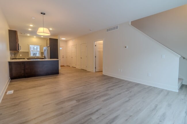 Building Photo - Trailside Condo-2 Bd 2.5 Bath