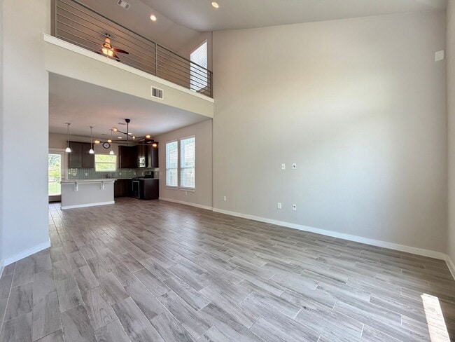 Building Photo - 5404 Bonneville Bend