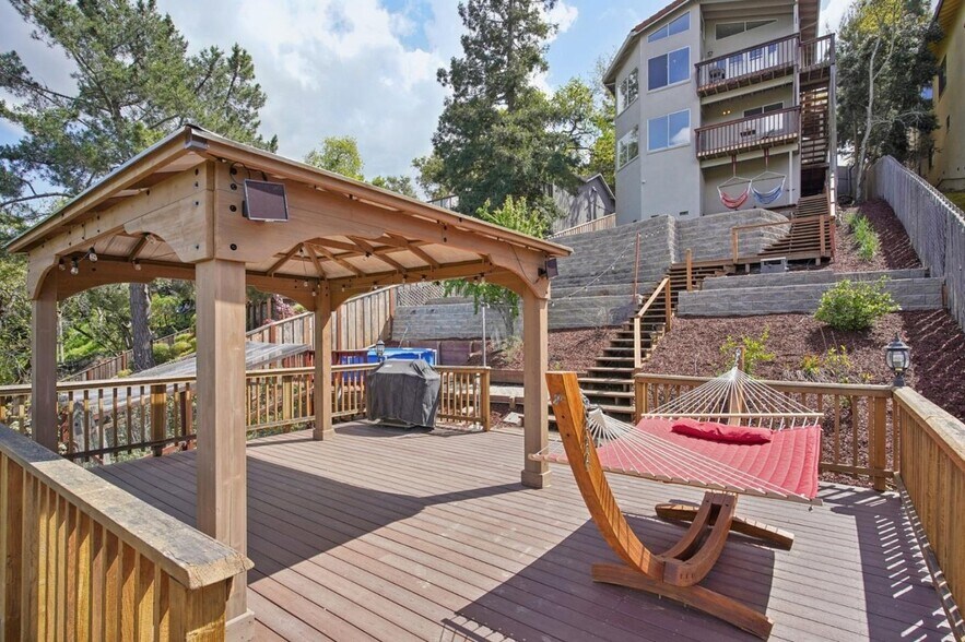 Building Photo - 156 Springdale Way