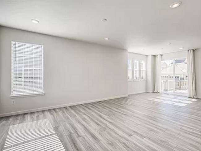 Building Photo - 17713 Olive St