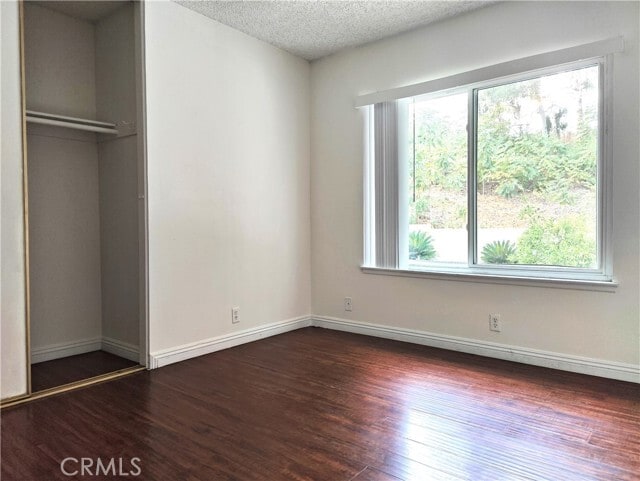 Building Photo - 2821 Greenleaf Dr