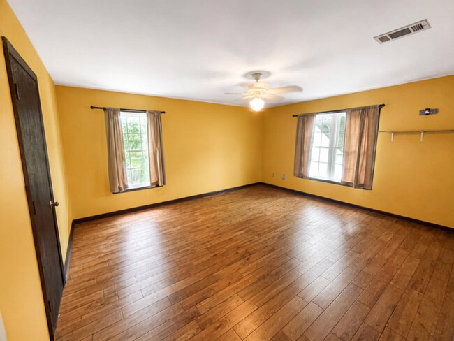 Building Photo - 1185 Eller Wood Dr