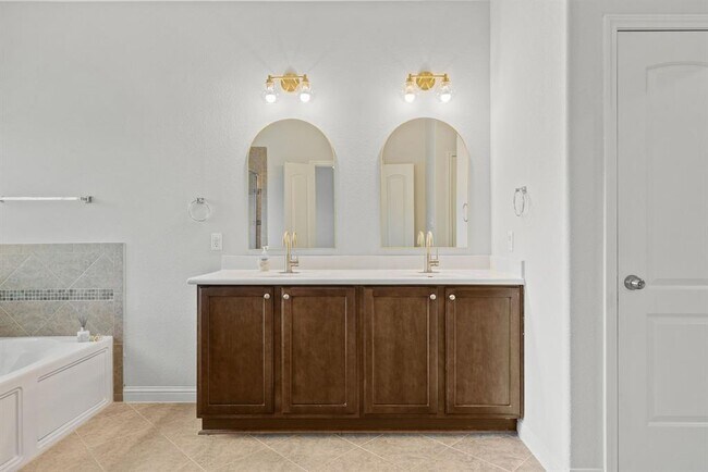 Building Photo - 2430 Santa Barbara Loop