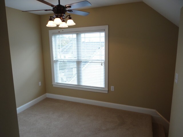 Building Photo - 1417 Flemming House St