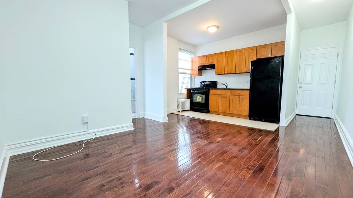 Building Photo - 45-07 Ditmars Blvd