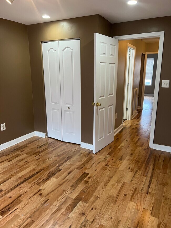 Rear bedroom - 1419 Ward St