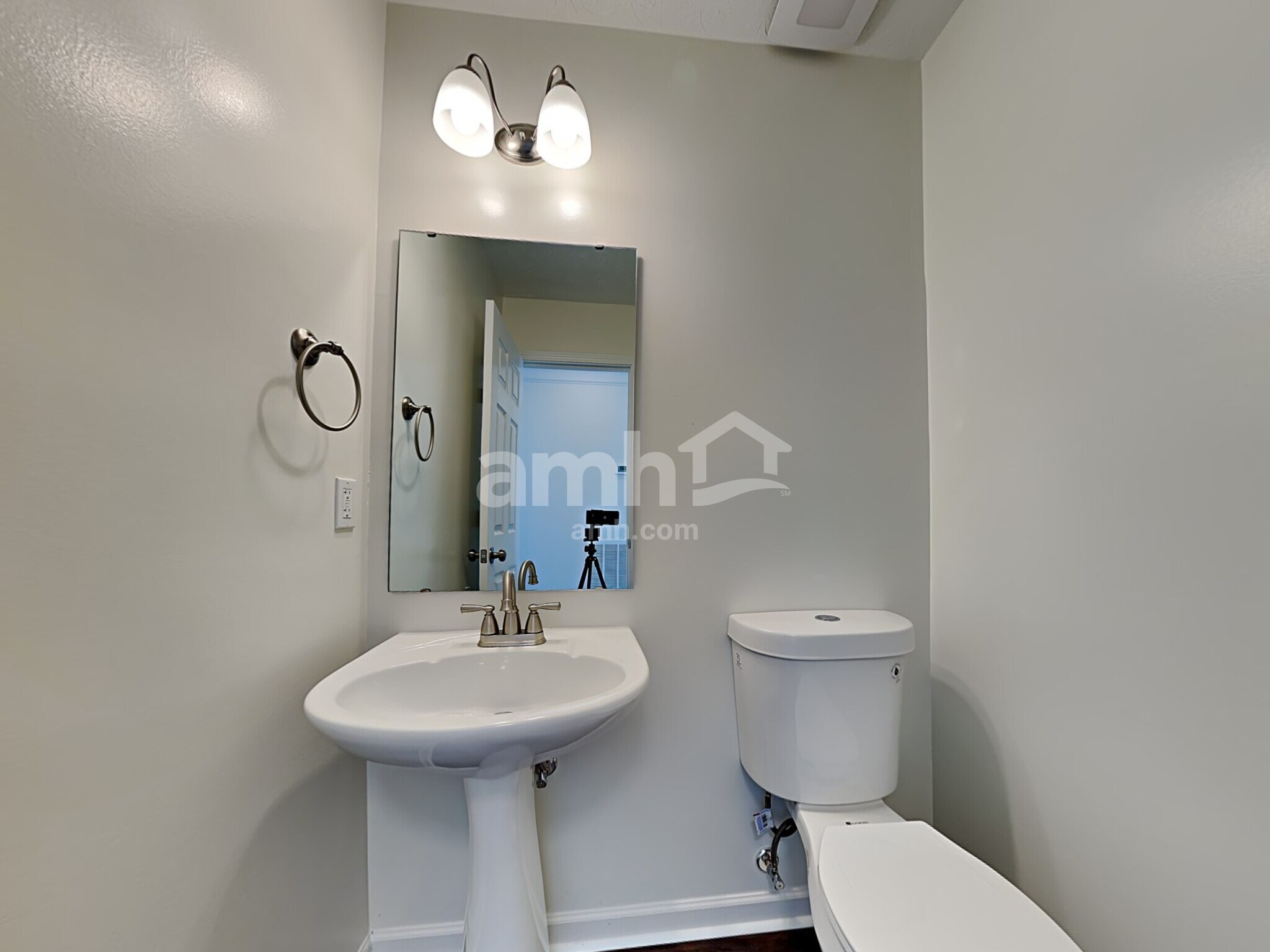 Building Photo - 5810 Matalin Ln