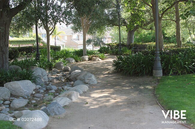 Building Photo - Beautifully updated Verdigris 3 bedroom Single Family Home with Sunset Views!