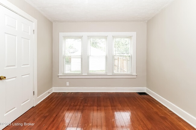 Building Photo - 1714 W Hill St