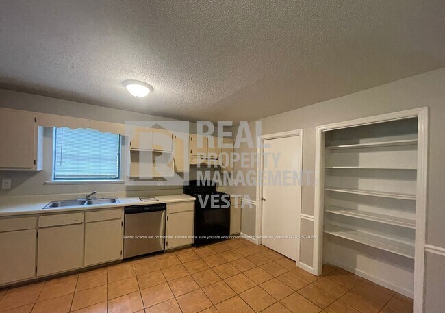 Building Photo - 531 Bristle Cone Dr