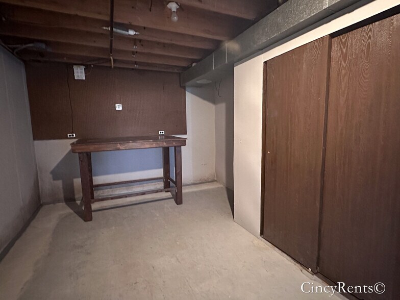 Building Photo - 1647 Rockhurst Ln