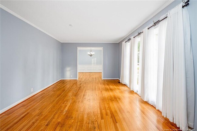 Building Photo - 2818 Millbrook Rd