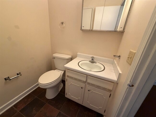 Building Photo - 1036 Ellen Dr