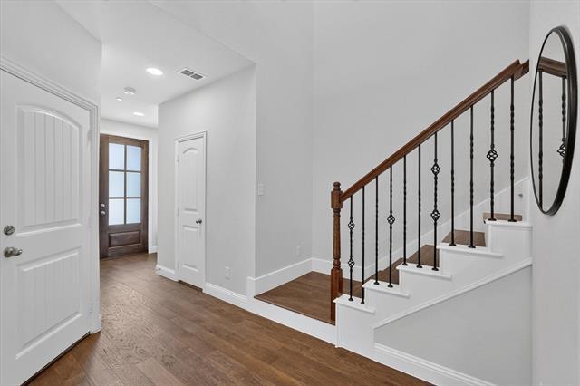 Building Photo - 2873 Creekway Dr