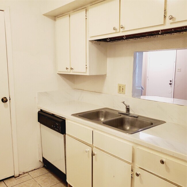 Building Photo - 12511 Ashford Meadow Dr
