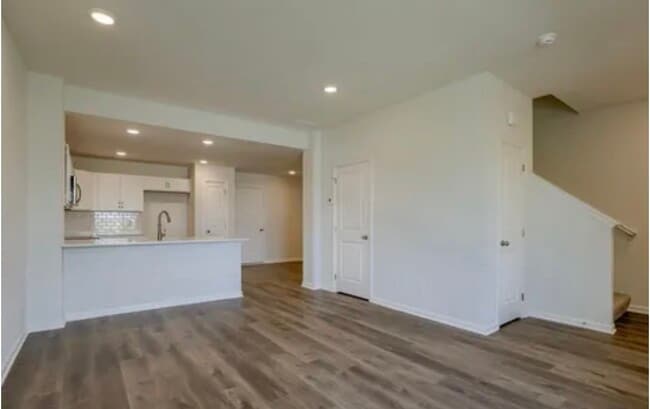 Building Photo - 2171 Brandon Ln