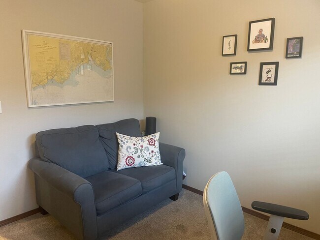Building Photo - Lovely Single Level Holmes Harbor Home!