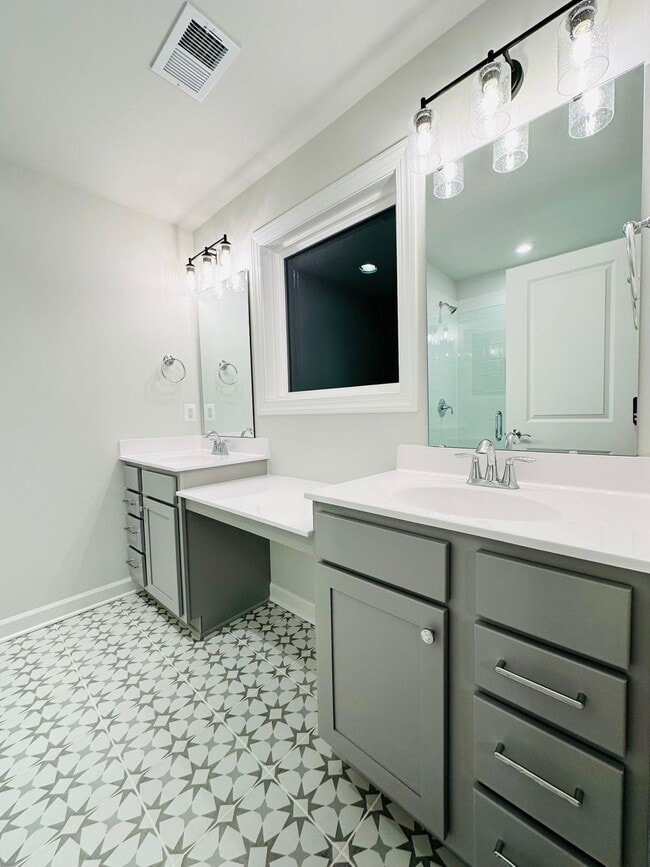 Building Photo - 3223 Horizon Rd