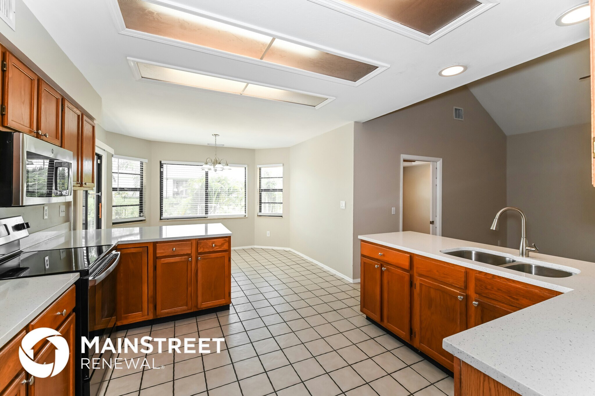 Building Photo - 17609 Brentwood Ct