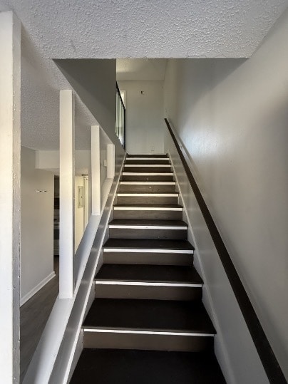 Building Photo - 413 Anderson Ave