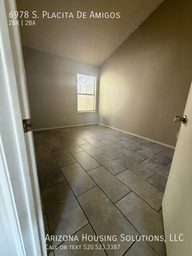 Building Photo - 6978 Placita De Amigos