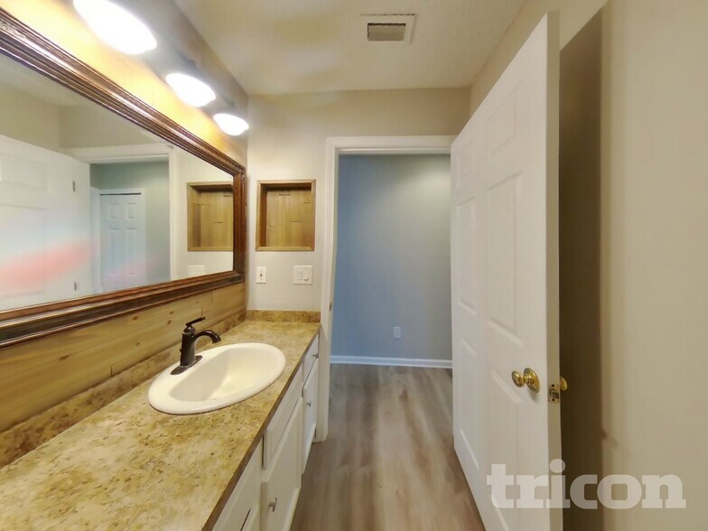 Building Photo - 3287 Guernsey Ct