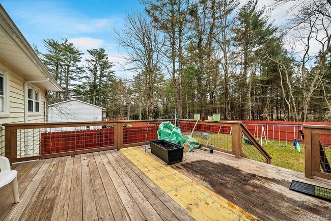 Building Photo - 10 Hanover Dr