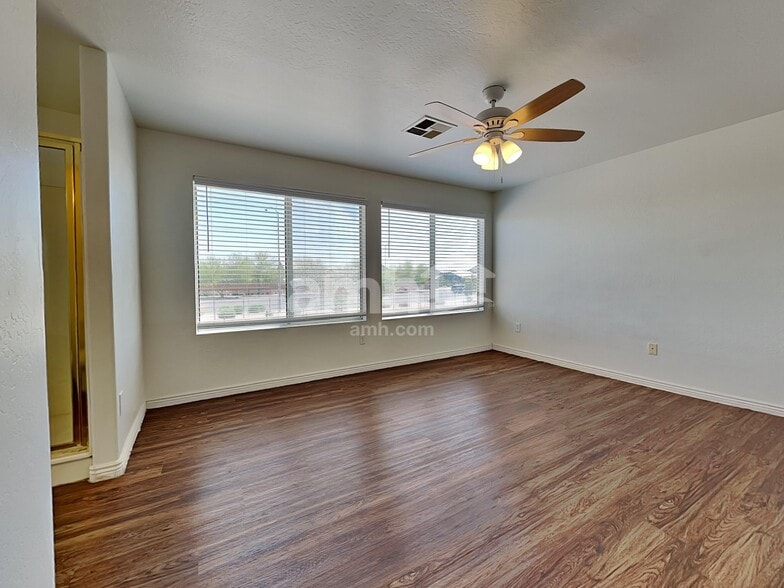Building Photo - 7519 E Naranja Ave