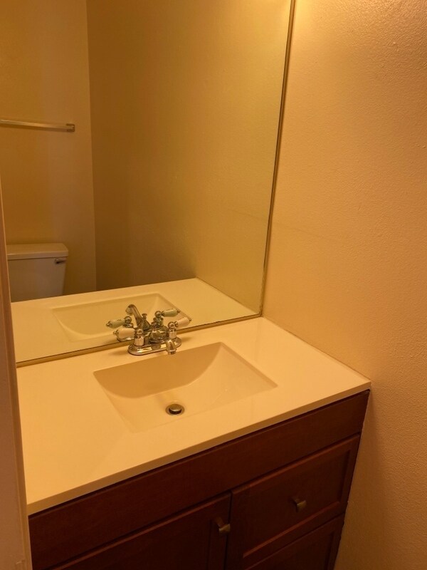 Building Photo - 571 Winnie Way