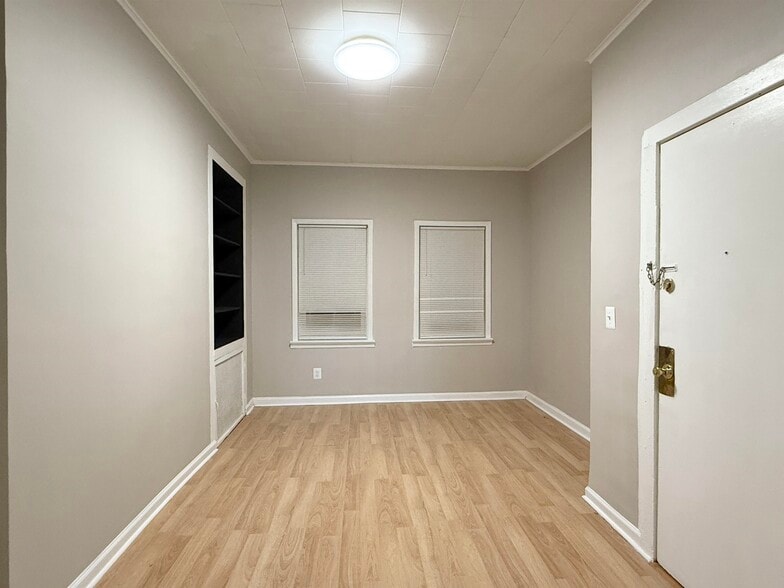 Building Photo - 294 Virginia Ave