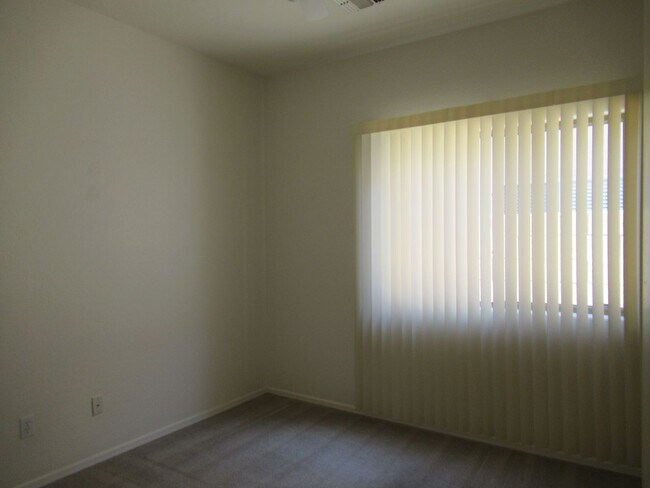 Building Photo - Nice 4 Bedroom Home in San Tan Valley!