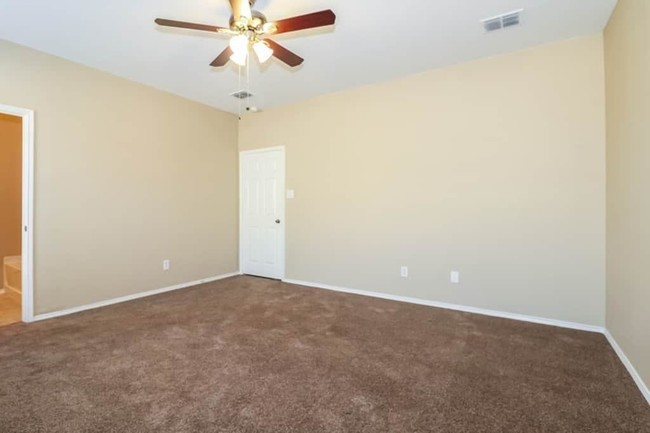 Building Photo - 1204 Geddes Ct